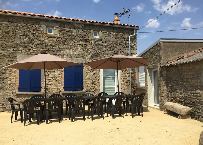 La Maison Des Chataigniers *